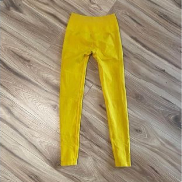 Alphalete Amplify Legging - Picture 3 of 5